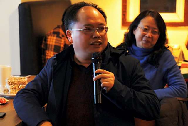 群体行为会对个体造成压力